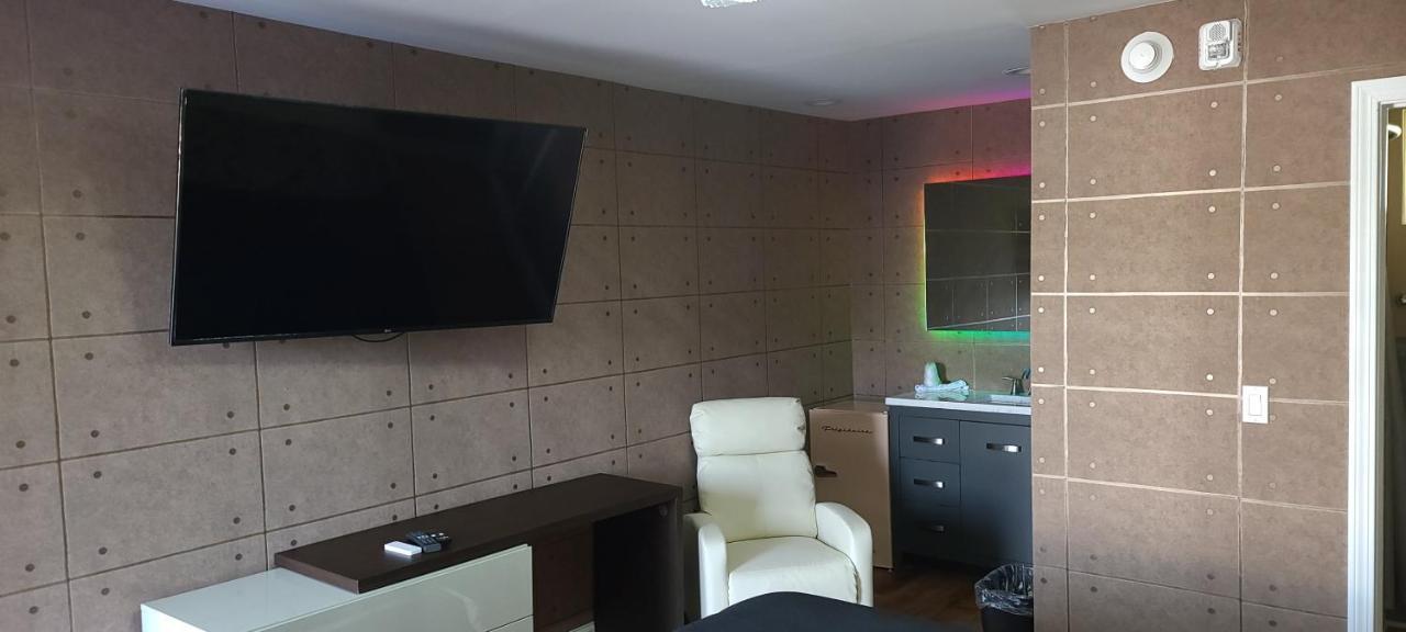 Americas Best Value Inn Providence-North Scituate Εξωτερικό φωτογραφία